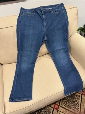 Lauren Ralph Lauren Women’s modern straight curvy Jeans Size 16